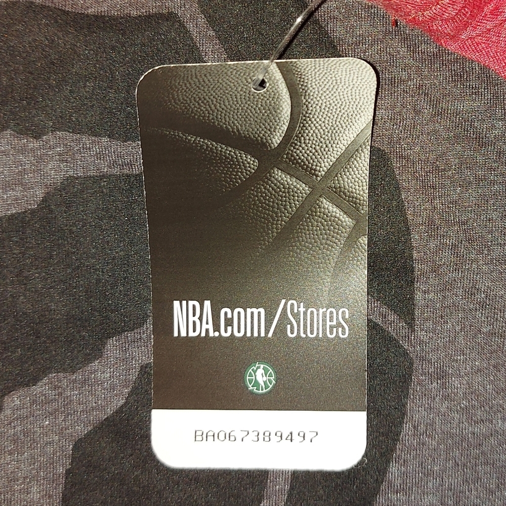 Toronto Raptors T-Shirt - Picture 3 of 5